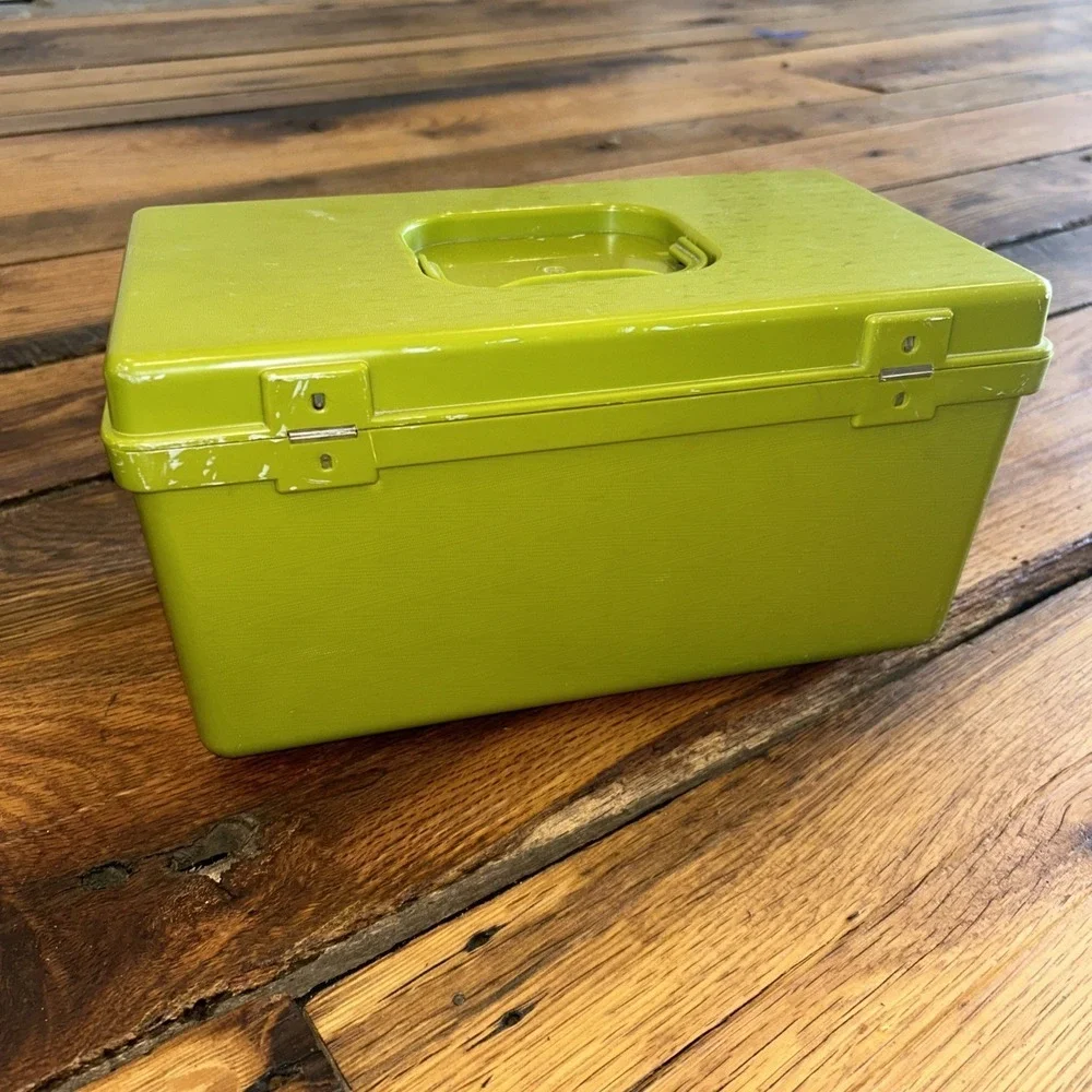 Vintage 70s Wilson Wil-hold Sewing Box Avocado Green W/ Button & Accessory Tray